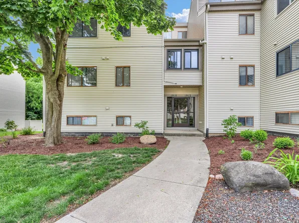 1910 Melrose Dr APT C, Champaign, IL 61820