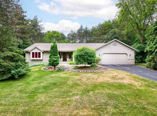 8341 Valley View Cir, Larsen, WI 54947
