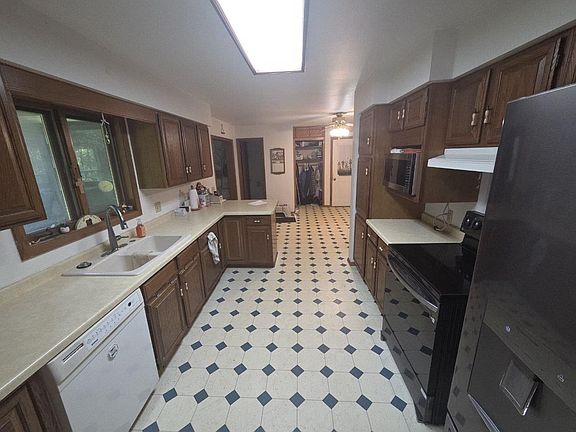 2nd image of 4221 WOODHAVEN LANE
