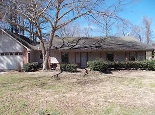 33 Carwin Dr, Benton, AR 72015