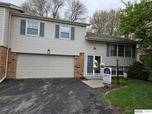 2318 S 119th Plz, Omaha, NE 68144