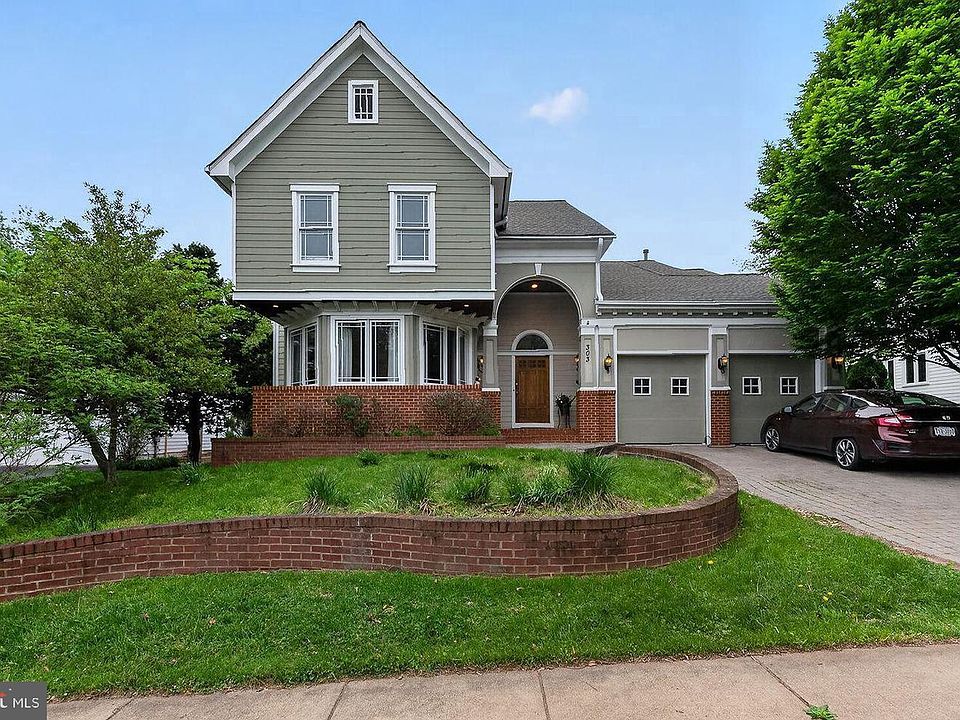 1st image of 303 Talahi Rd SE