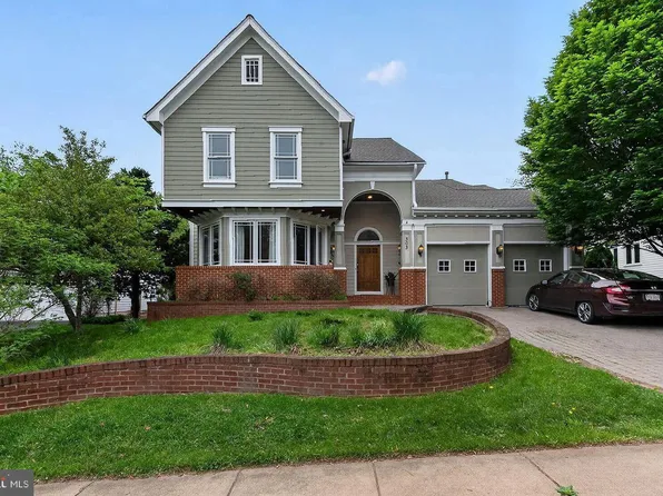 303 Talahi Rd SE, Vienna, VA 22180