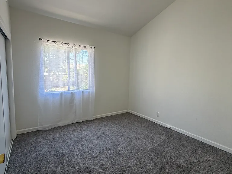 1890 San Vincente Dr #1 — Photo 10
