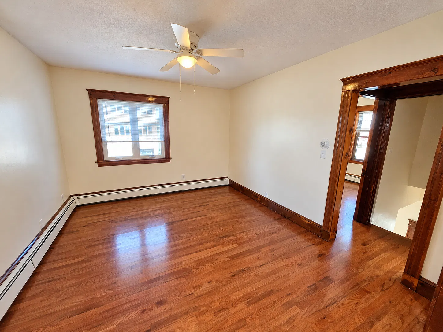 3 bed, 1088 sqft, $2,700 — Photo 3