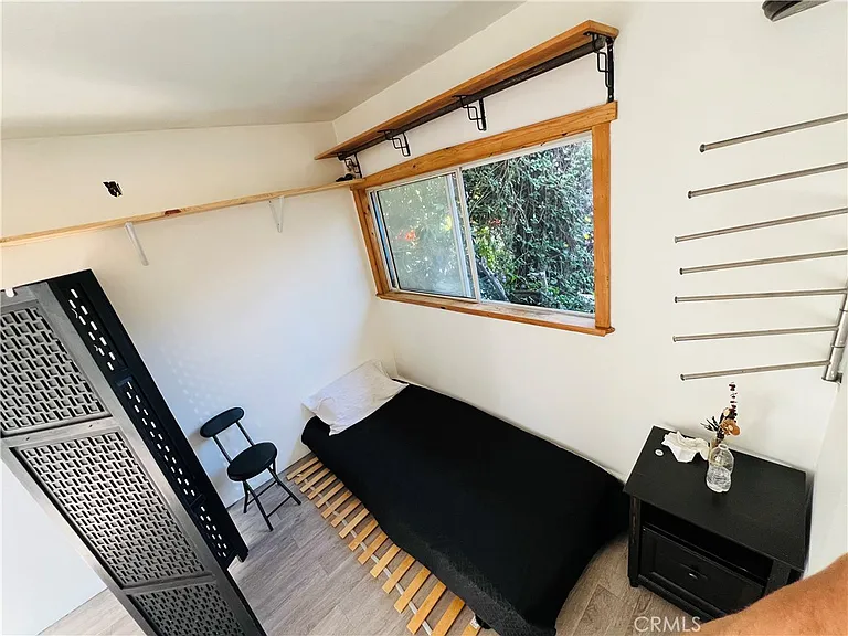 13737 Linfield Ave — Photo 8