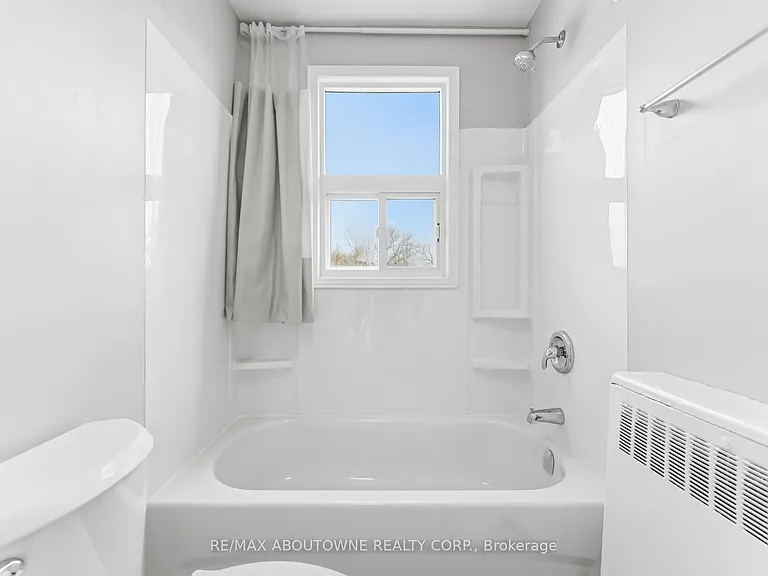 1047 Churchill Ave E #5 — Photo 28