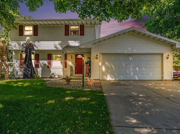 12223 Painted Ridge Trl, Granger, IN 46530
