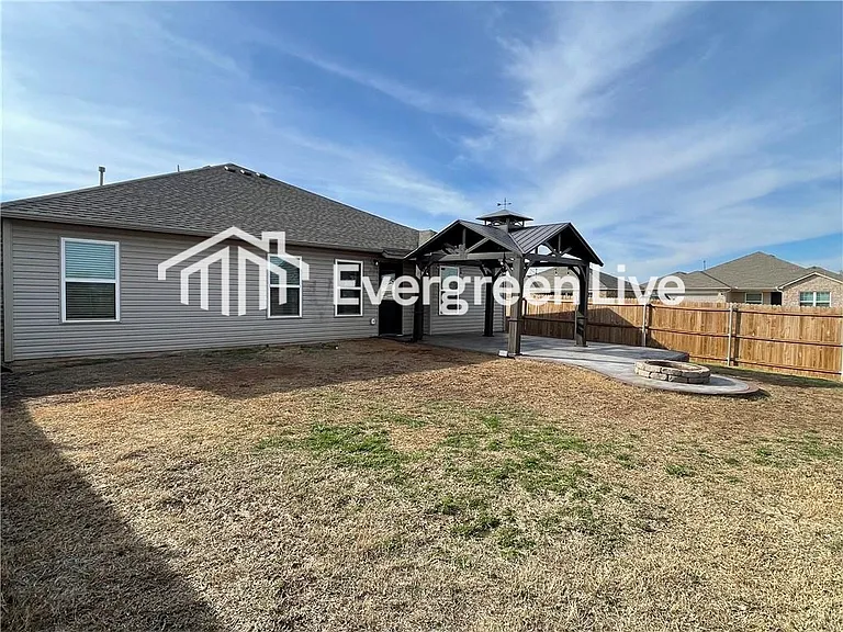 1016 N Scouts Court Way — Photo 12