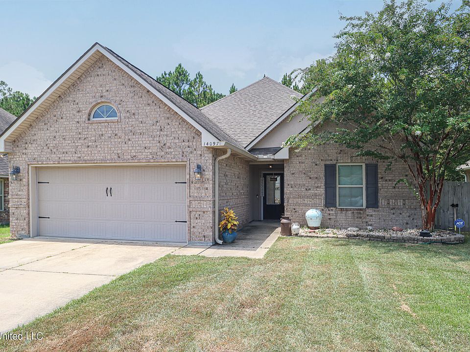 1st image of 14097 Fox Hill Dr