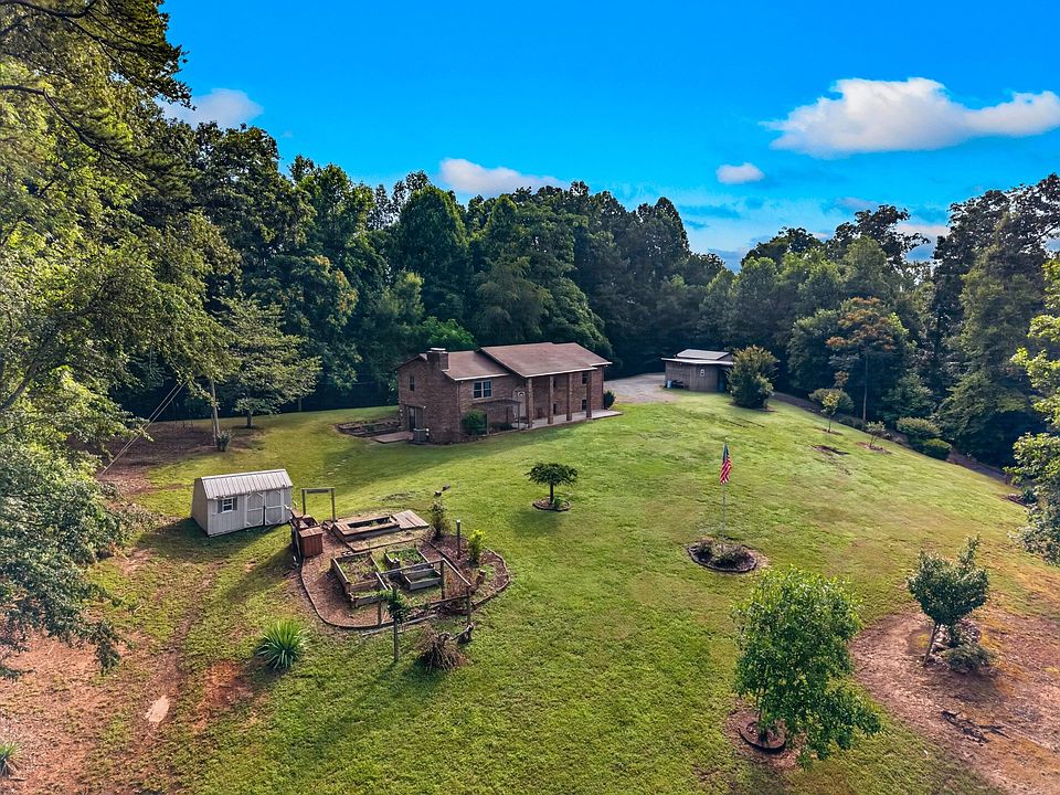 1st image of 1788 Longs Bend Rd