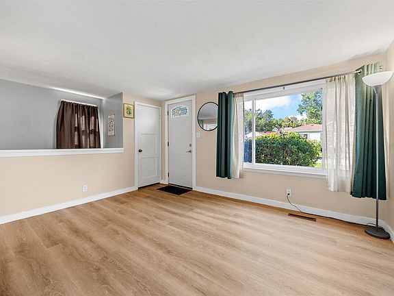 4th image of 987 20th St