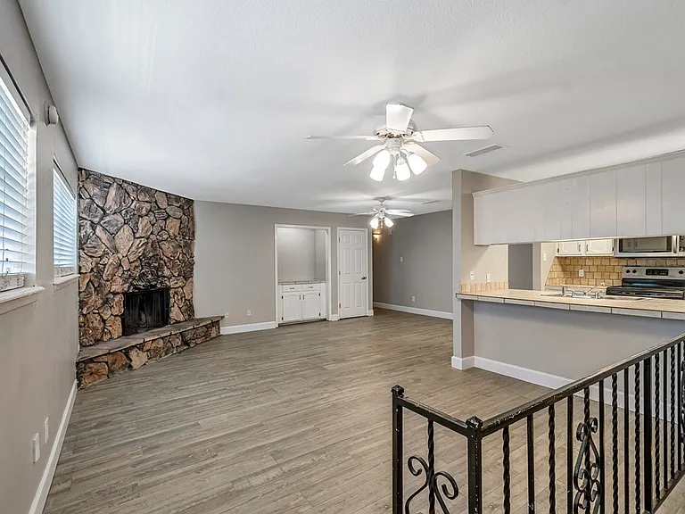 422 W Pecan Ave #D — Photo 7