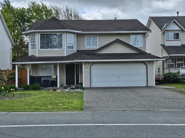 45470 Spruce Dr, Chilliwack, BC V2R 3V3