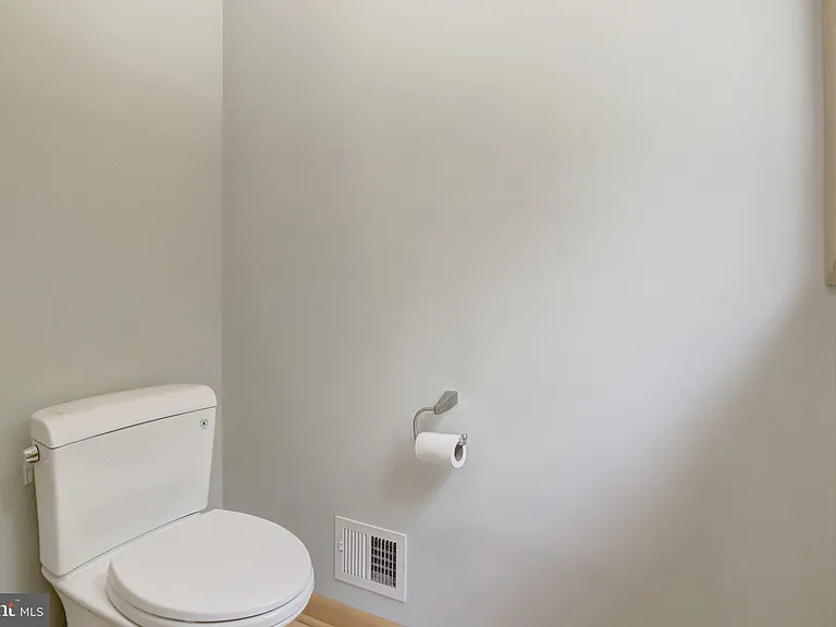 6030 Berwynd Rd — Photo 12