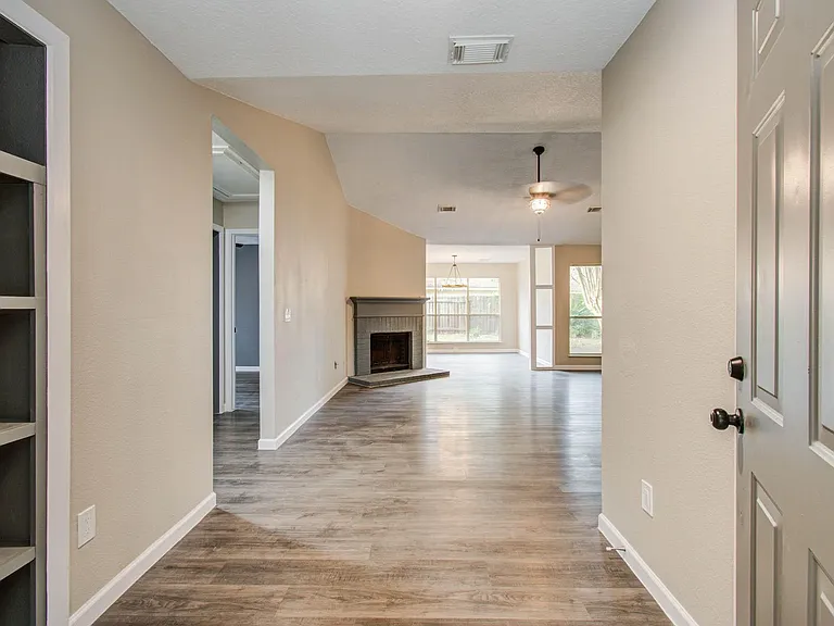 5803 Forest Timbers Dr — Photo 2