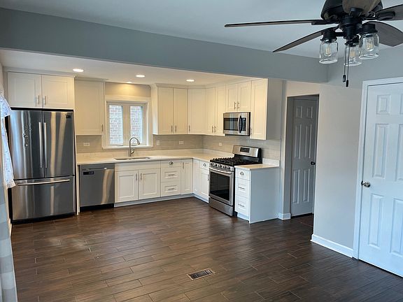 2nd image of 5711 S Menard Ave
