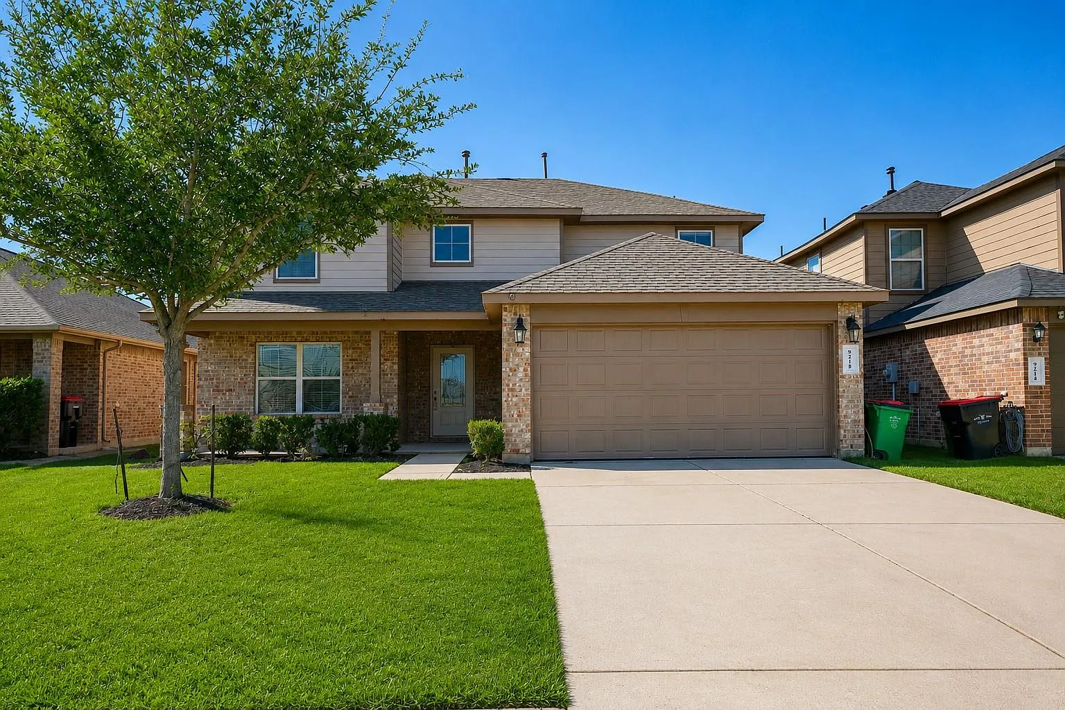 4 bed, 3.5 bath, 2503 sqft, $2,700 — Photo 2
