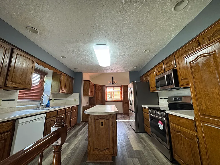 13519 Atwood Ave — Photo 11