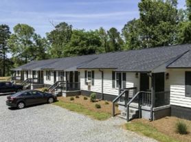 111 Sinclair Marina Dr, Milledgeville, GA