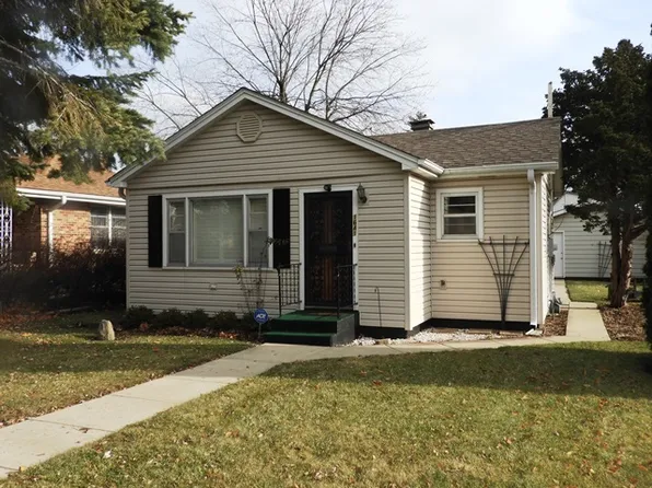 1641 Elizabeth Ave, North Chicago, IL 60064