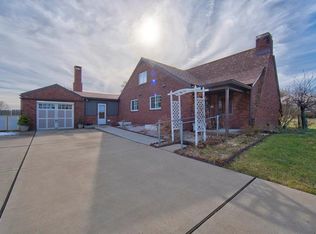 7 Gordons Ln, West Mifflin, PA 15122