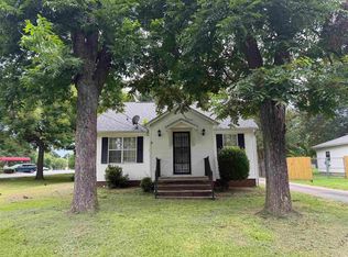 313 N Cherry St, Beebe, AR 72012