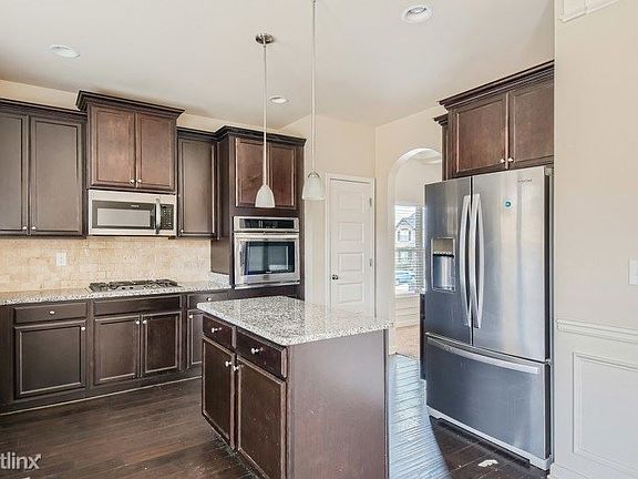 3rd image of 1712 Carolina Pl SE