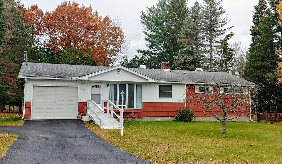 1st image of 5 Howard Dr