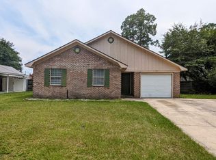 721 Robin Hood Dr, Hinesville, GA 31313