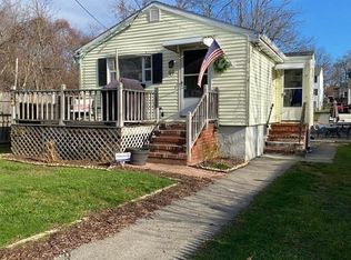 91 Leroy Ave, Methuen, MA 01844