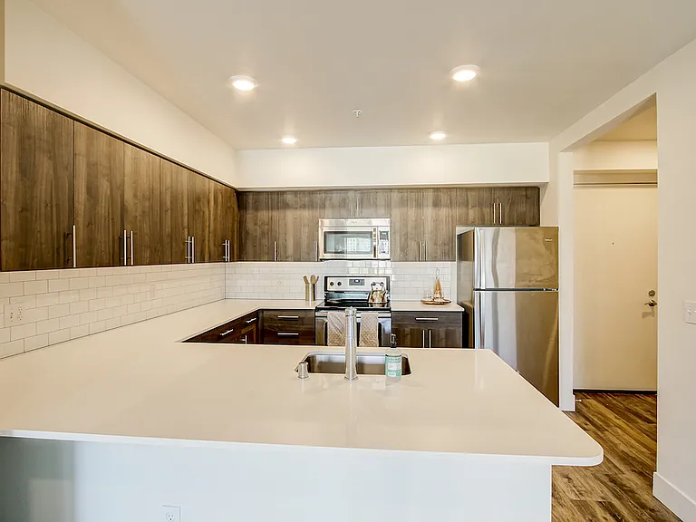 Dunn Motors Apartments — Photo 88