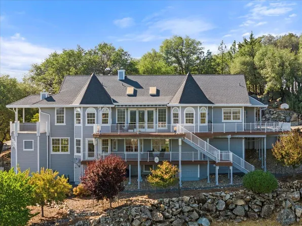 13457 Country Heights Dr, Penn Valley, CA 95946