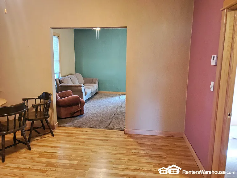 105 W Franklin St — Photo 16