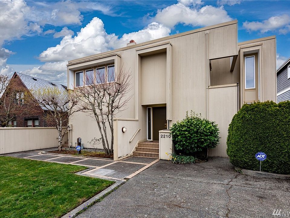 1st image of 2210 Eastmont Way W