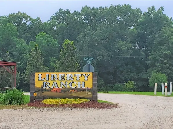 81 Liberty Ranch Rd, Eldon, MO 65026