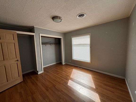 5th image of 414 W Illinois St