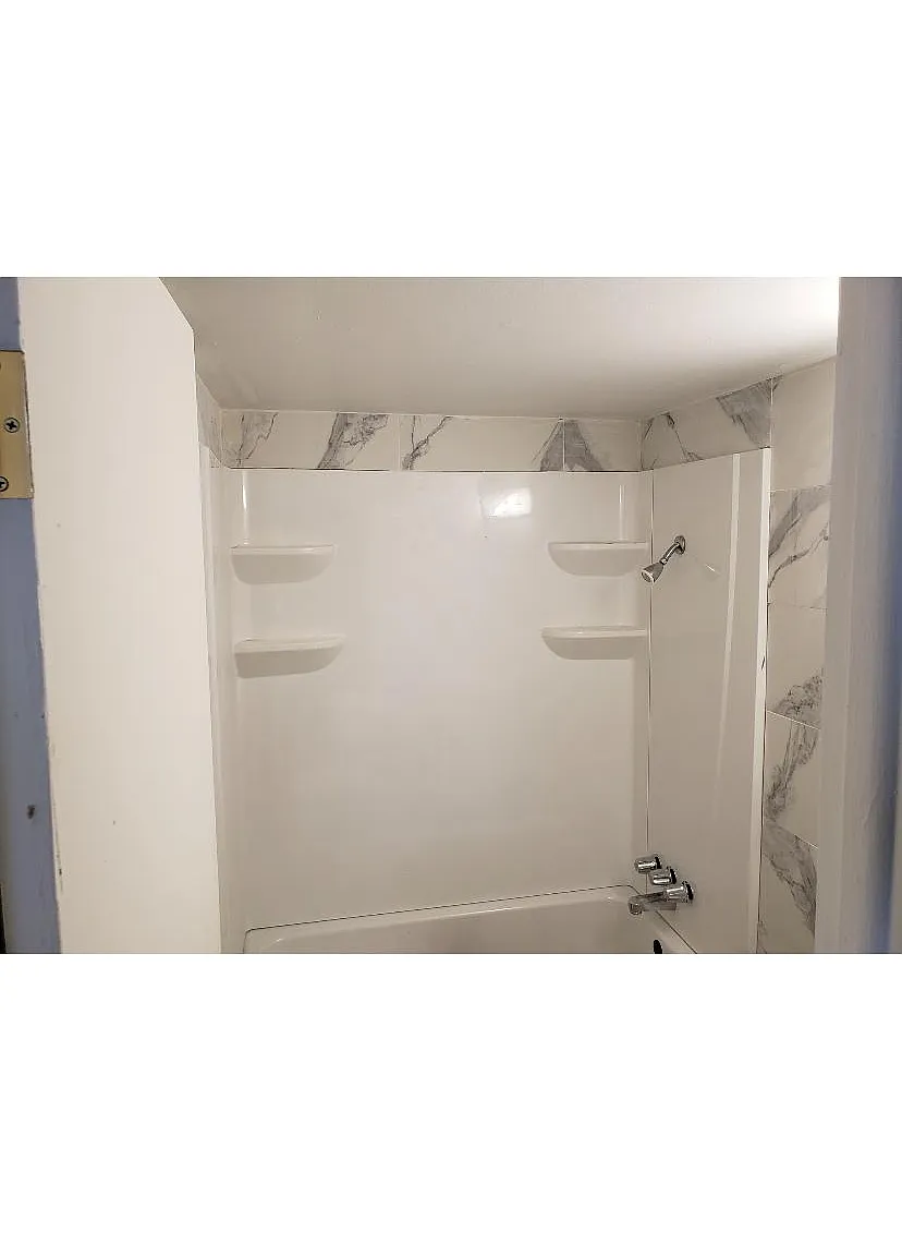 717 S Willis St — Photo 3