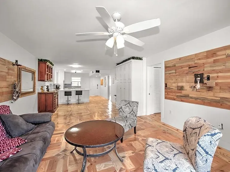 9395 Pennsylvania Ave #9 — Photo 11