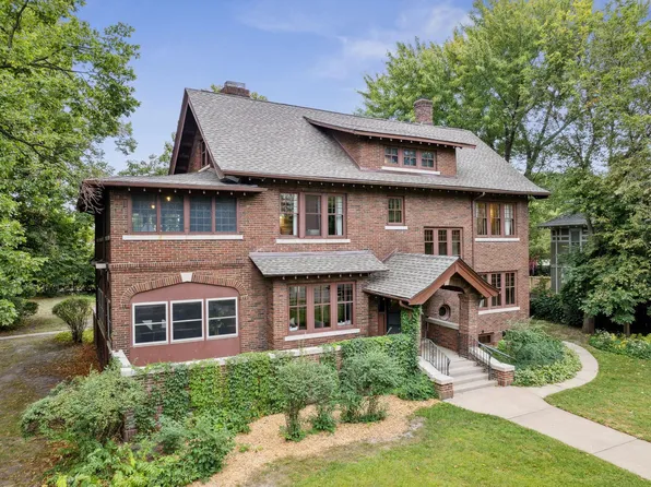 1826 Summit Ave, Saint Paul, MN 55105
