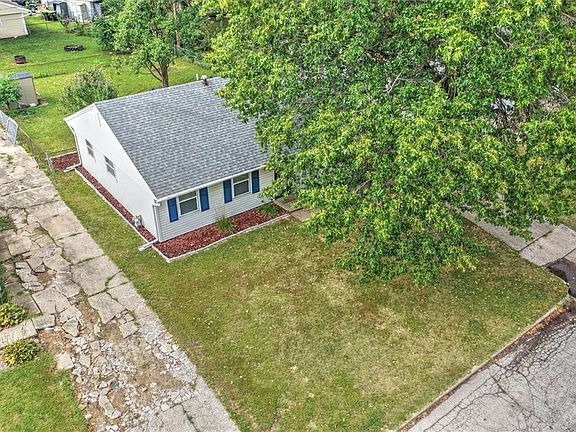 2nd image of 2157 N Dennis Ave