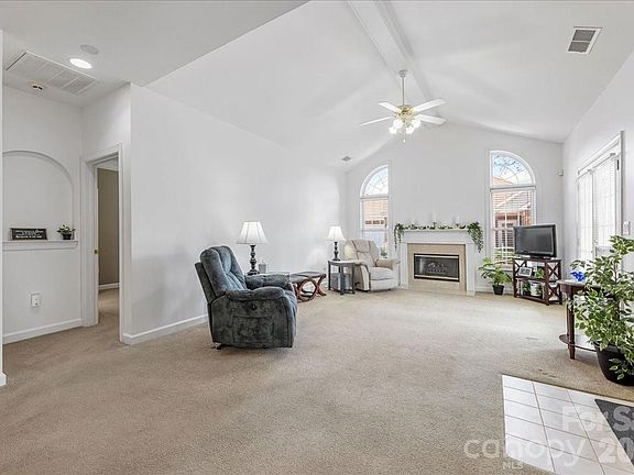 3rd image of 8368 Windsor Ridge Dr