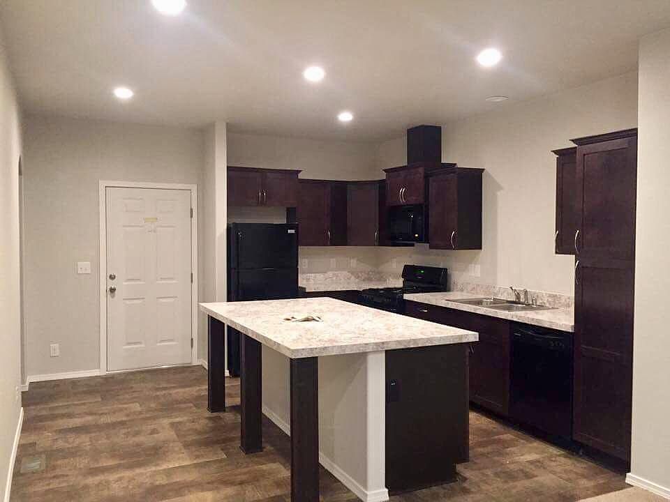 1st image of 213 Valle Ave