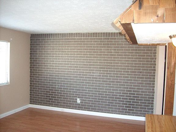 3rd image of 1458 Martha Dandridge Cir