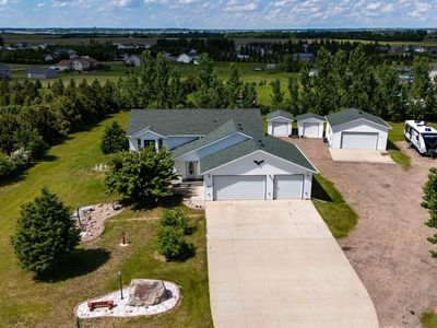 5900 Woodrow Dr, Bismarck, ND, 58504