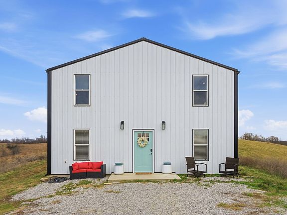 5th image of 1174 Hughes Ln