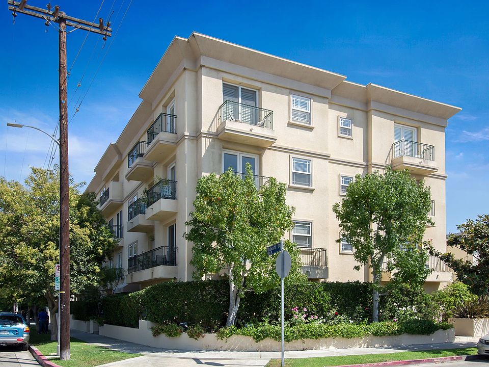 1st image of 1100 S Clark Dr APT 301