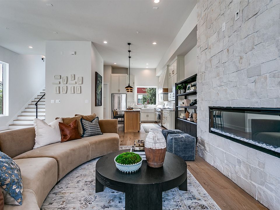 1st image of 250 E Dallas Rd #121