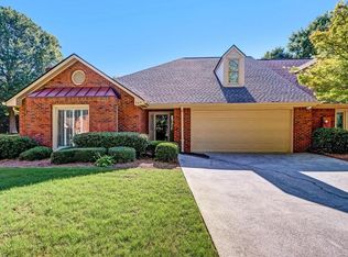 545 Brickleberry Ln, Roswell, GA 30075