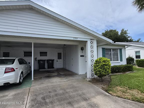 3rd image of 2204 Orange Blossom Ln